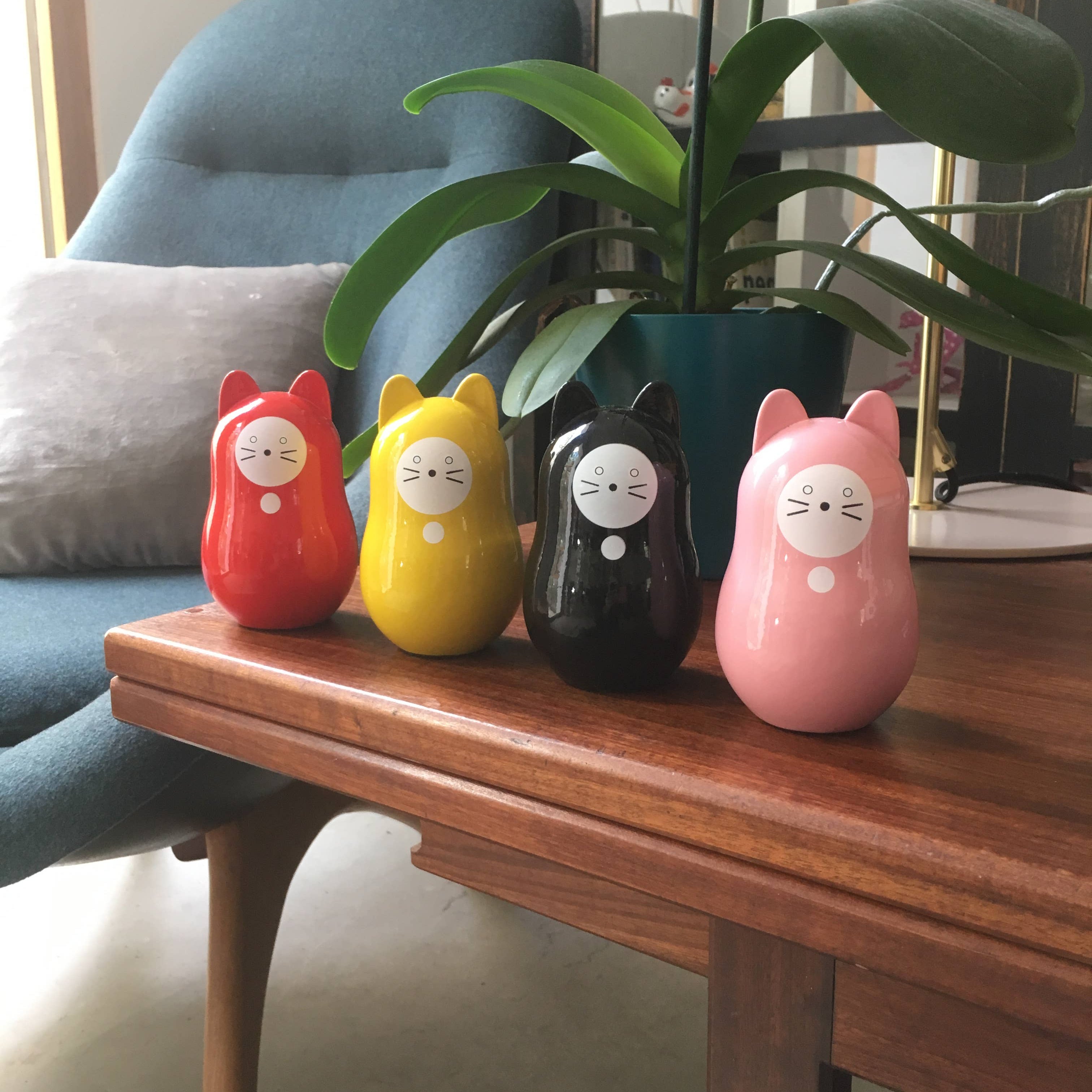 Red Daruma Neko – Symbol of Wishes & Goals