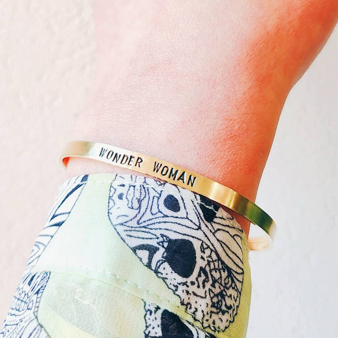 BRACCIALE SUPER SLIM IN OTTONE CON INCISIONE